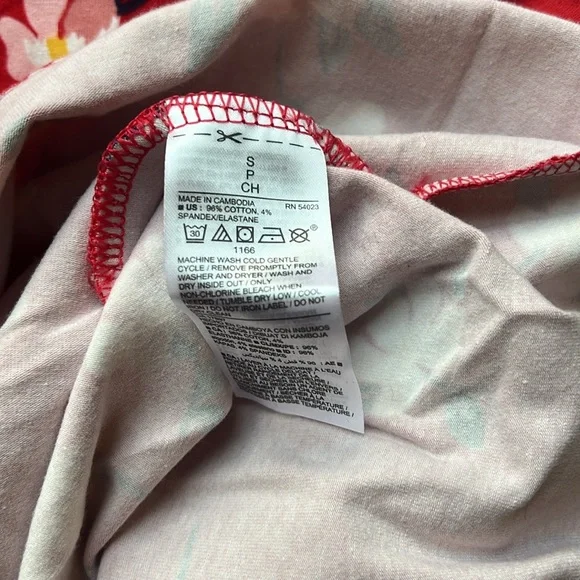 Old Navy Floral Print Maternity Dress - Picture 7 of 8